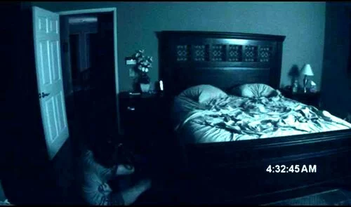 paranormal-activity-bedroom1